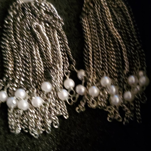 FASHION EARRINGS - Picture 2 of 2